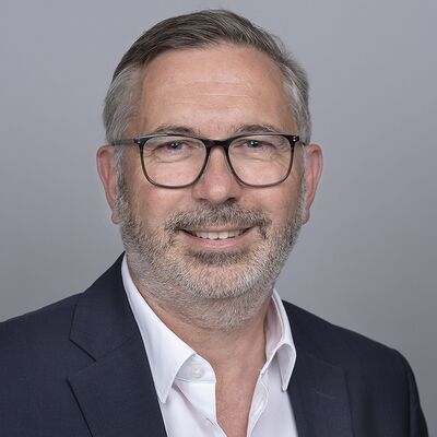 Dr. Jörg Lippert
